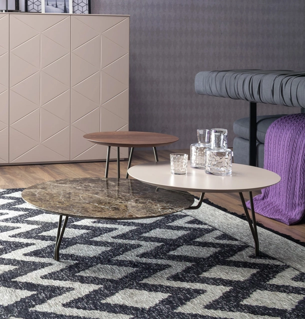 Tavolino Log in marmo, laccato e legno di Tonin Casa