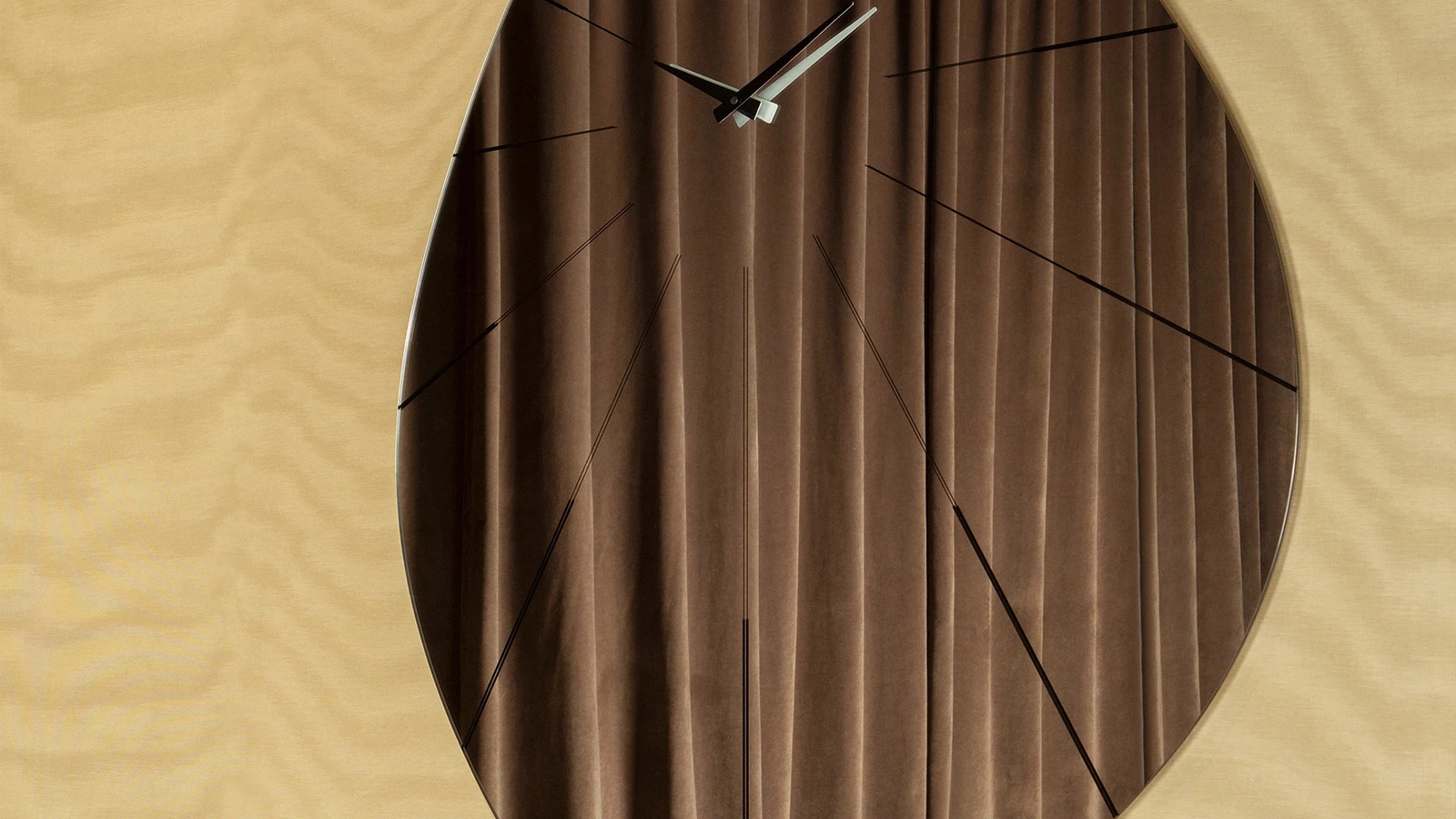 Orologio Enigma in vetro a specchio di Tonin Casa