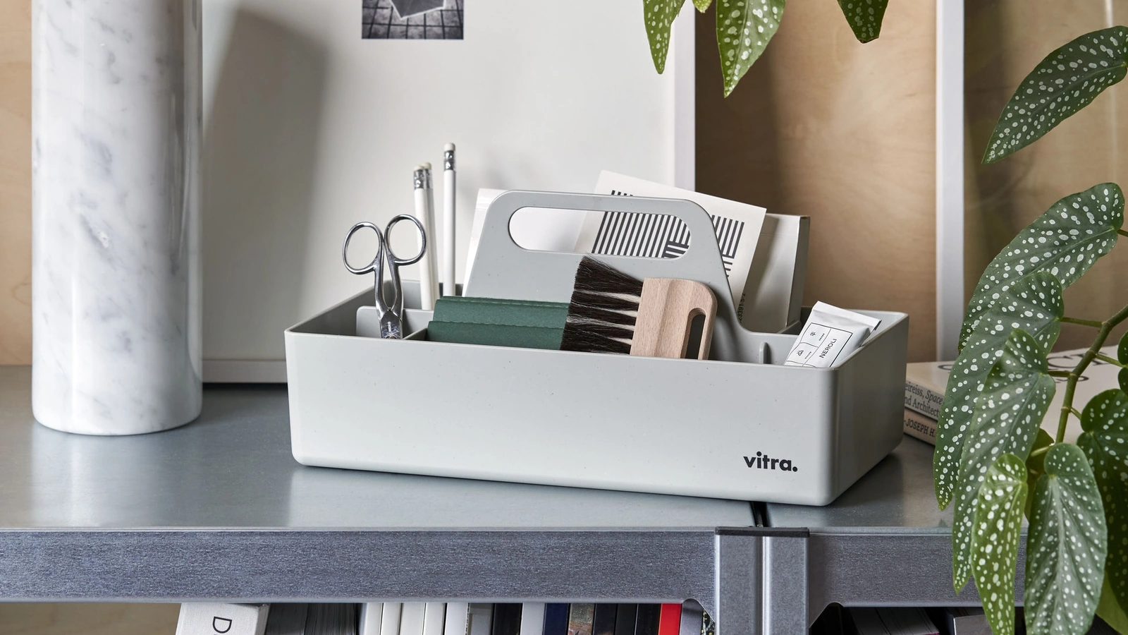 Contenitore Toolbox RE di Vitra
