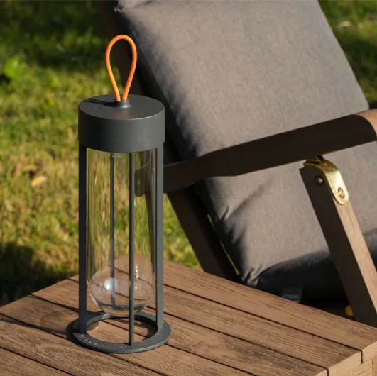 Lampada da esterno In Vitro Unplugged di Flos