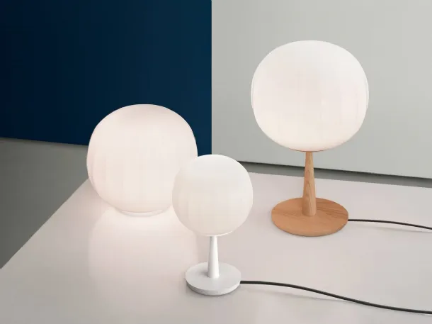 Lampada da tavolo decorativa e versatile in vetro soffiato Lita di Luceplan