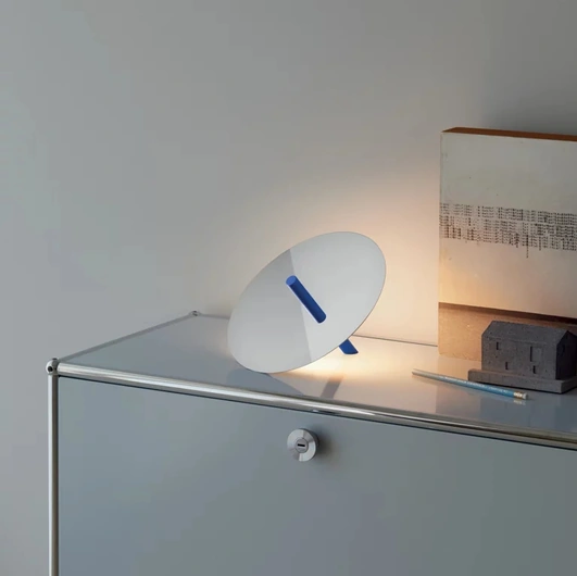 Lampada Millimetro da tavolo di Luceplan