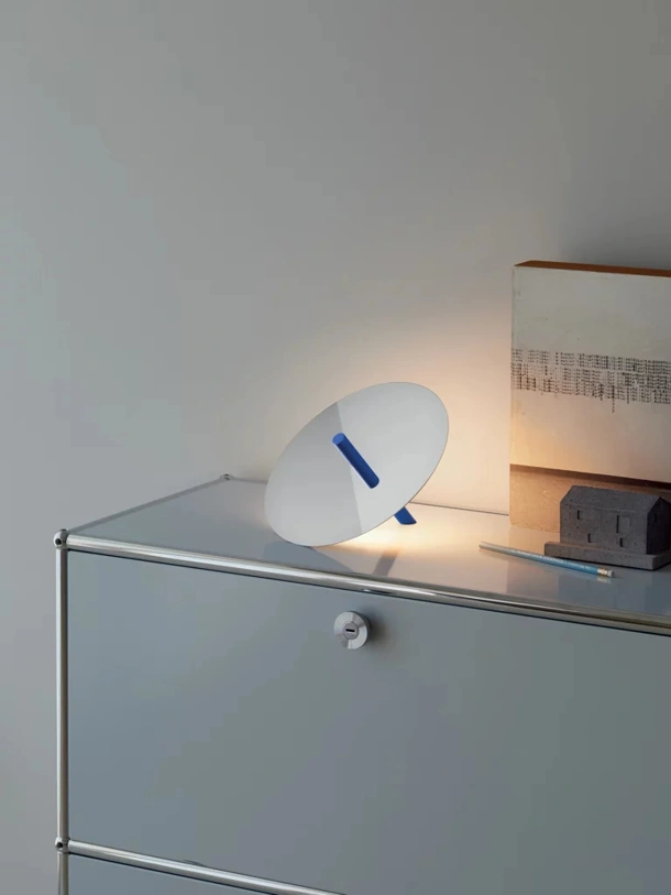 Lampada Millimetro da tavolo di Luceplan