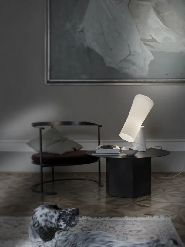 Lampada da tavolo Nile in vetro soffiato e marmo di Carrara di Foscarini
