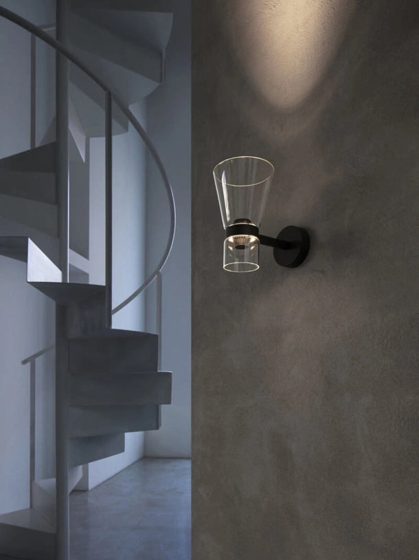 Lampada Nocturne Wall Cone di Flos