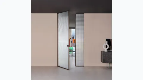 Porta per interni a filo muro Sherazade Double Swing in vetro con elaio in alluminio Plain di Glas Italia
