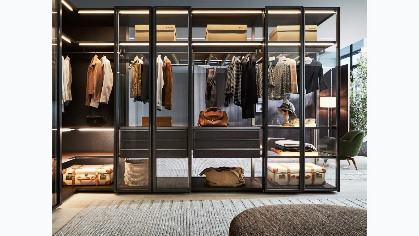 Armadio con ante battenti in vetro Gliss Master-Glass di Molteni & C