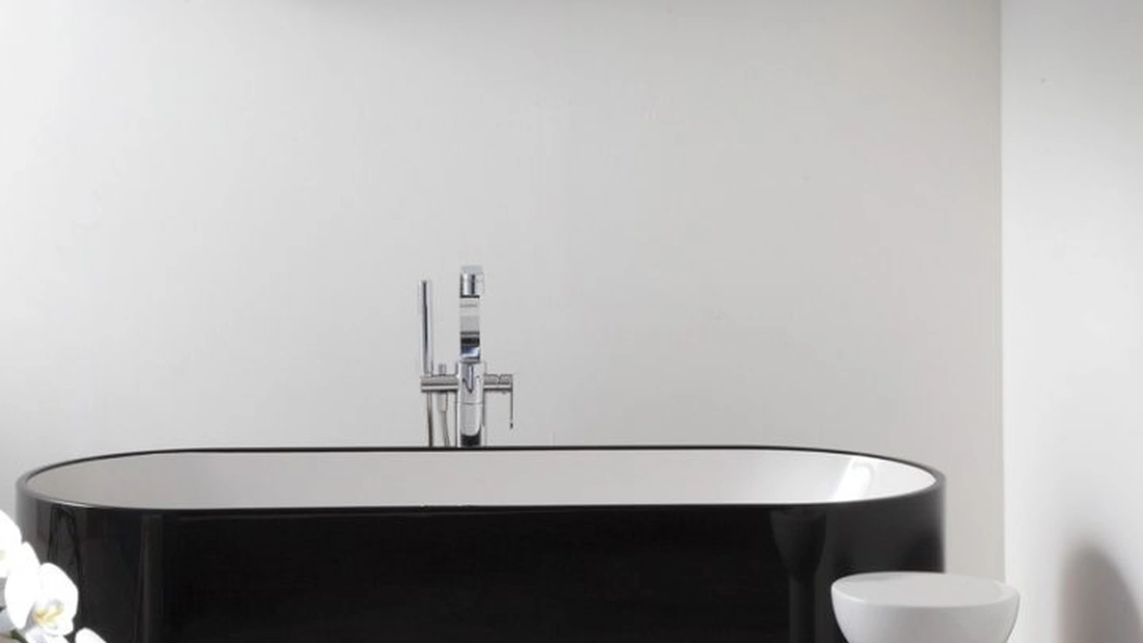 Vasca Oval di Flaminia