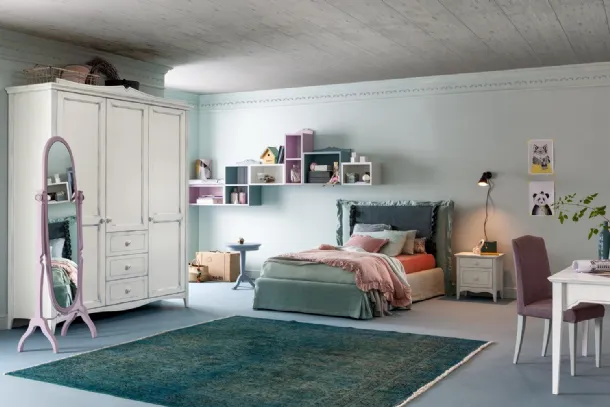 Cameretta per bambine stile shabby in legno con armadio, specchiera e scrivania Romantic Calipso di Callesella