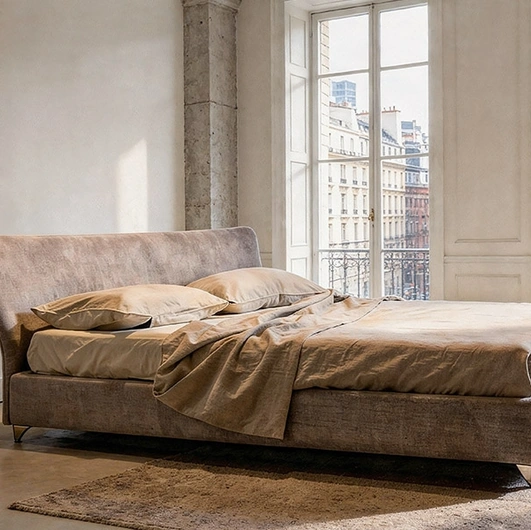 Letto Maya Plus in tessuto imbottito di Alivar