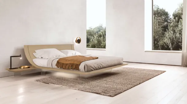 Letto di design Aqua in essenza rovere seppia con testiera di Presotto