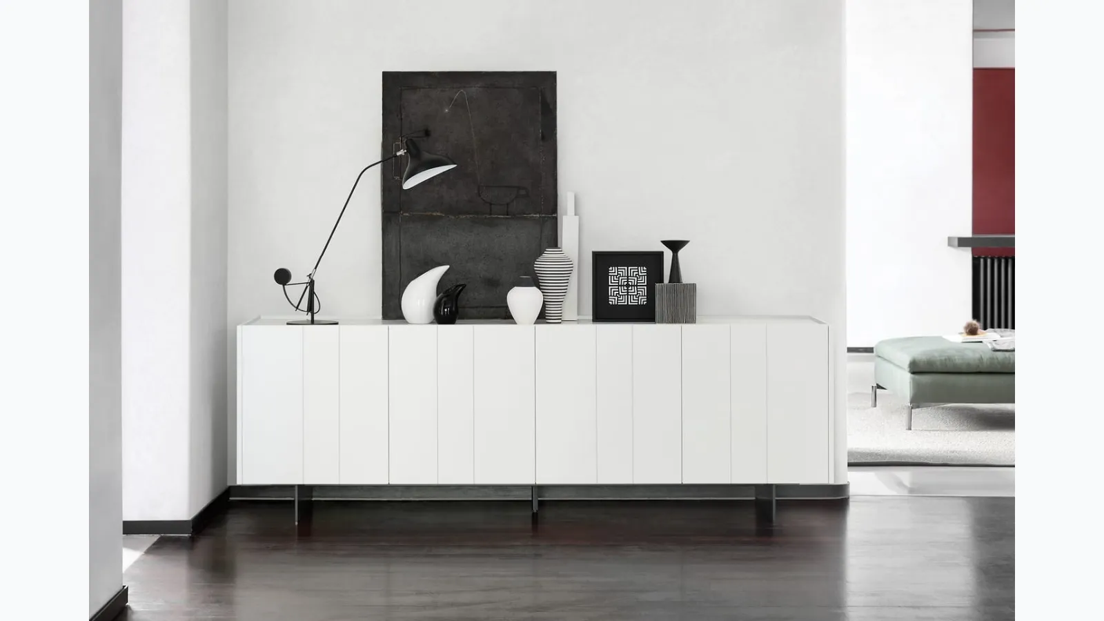 Madia Stripe in laccato bianco  opaco di Novamobili