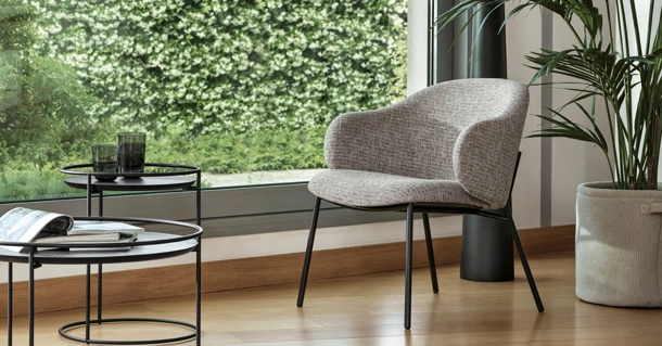 Poltroncina con seduta lounge Holly di Calligaris