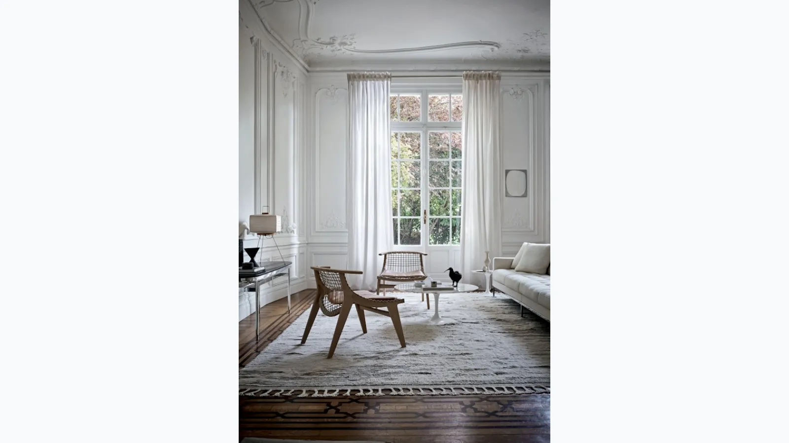 Klismos® Lounge Chair di Knoll