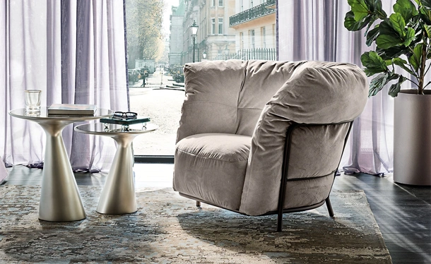 Poltroncina in tessuto Margaret di Cattelan Italia