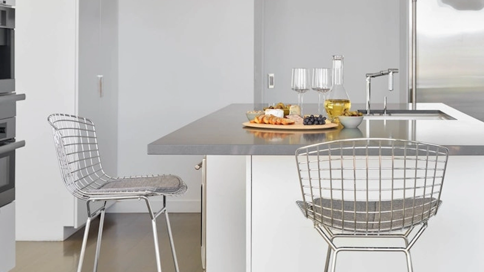 Sgabello Bertoia Stool di Knoll