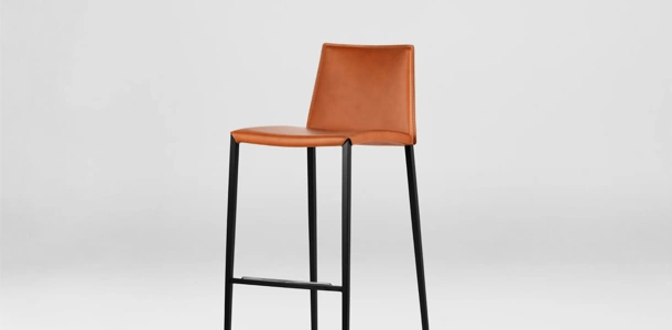 Sgabello Aida in cuoio rigenerato di Calligaris