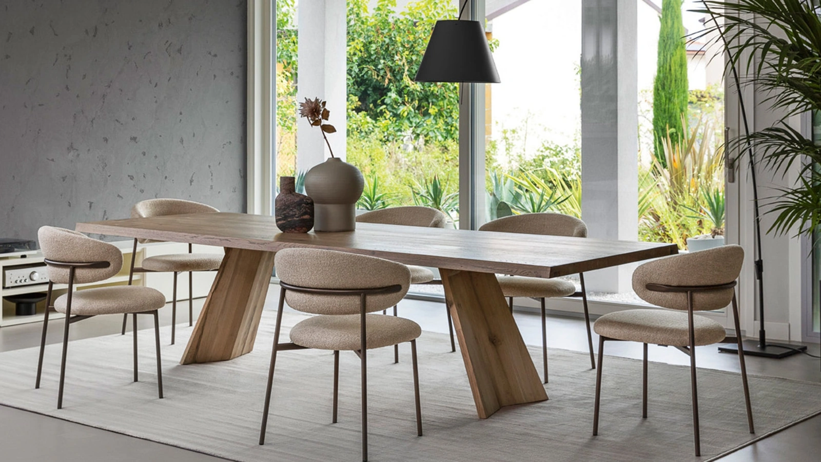 Sedia in tessuto con gambe in metallo Oleandro di Calligaris