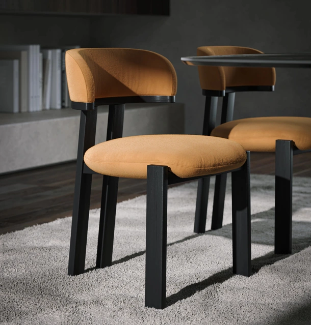 Sedia in tessuto e legno Camila di Tonin Casa