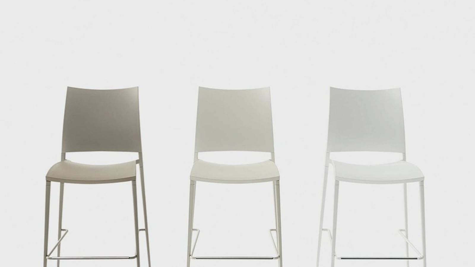 Sgabello Sand in polipropilene di Desalto