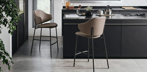 Sgabello in pelle Holly di Calligaris