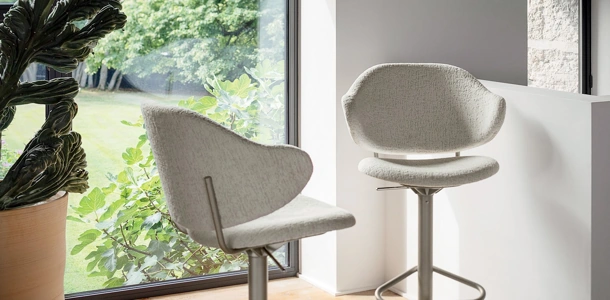 Sgabello in tessuto Holly di Calligaris