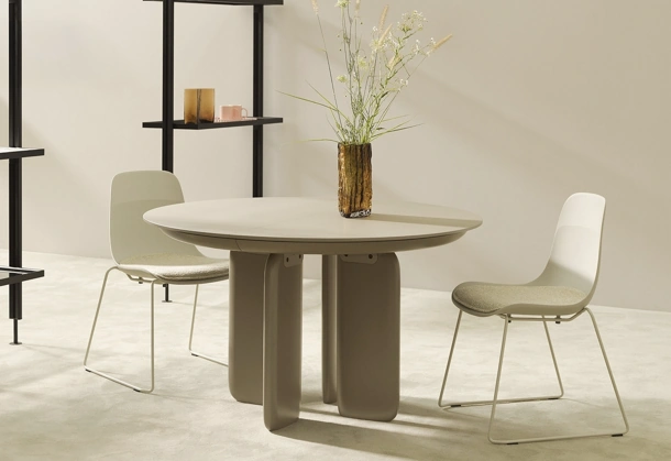 Sedia Elephantino di Kristalia