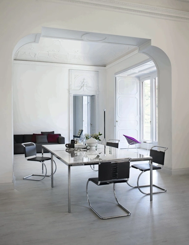 Sedia MR Side Chair in pelle di Knoll