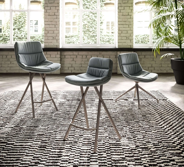 Sgabello imbottito Milo di Ozzio