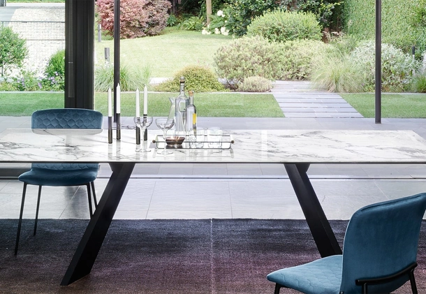 Tavolo fisso in ceramica Icaro di Calligaris