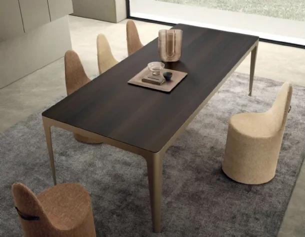 Tavolo Grand More con top in Legno di Presotto