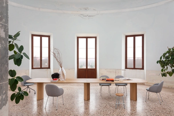 Tavolo in legno Plauto Maxxxi di Miniforms