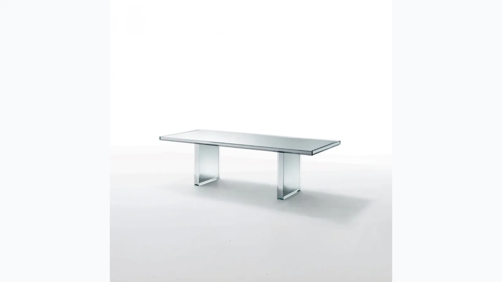 Tavolo Prism Mirror in cristallo trasparente extralight argentato di Glas Italia