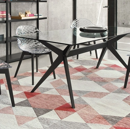 Tavolo con piano in vetro e struttura in legno massello Tokyo di Calligaris