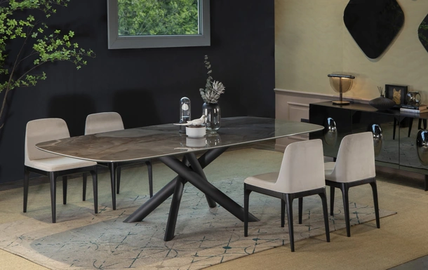 Tavolo Style in ceramica di Tonin Casa