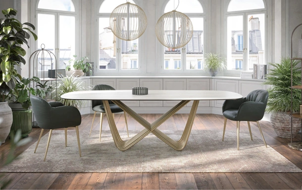 Tavolo Tenso con top in gres travertino di Tonin Casa