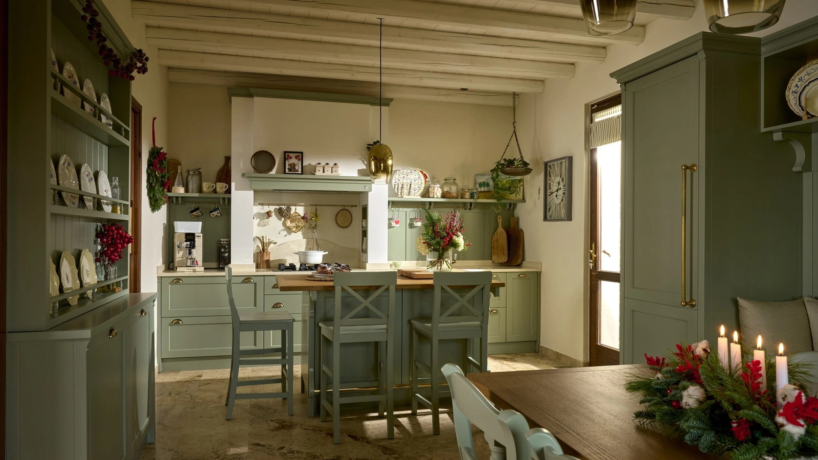 Cucina Classica Kreola con isola di Marchi