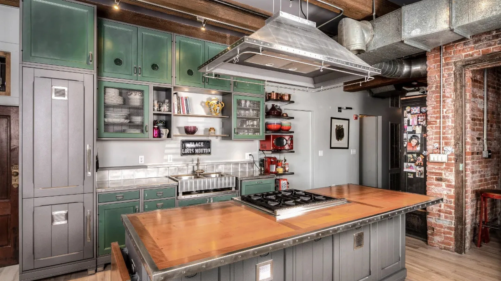 Cucina Classica con isola Loft di Marchi