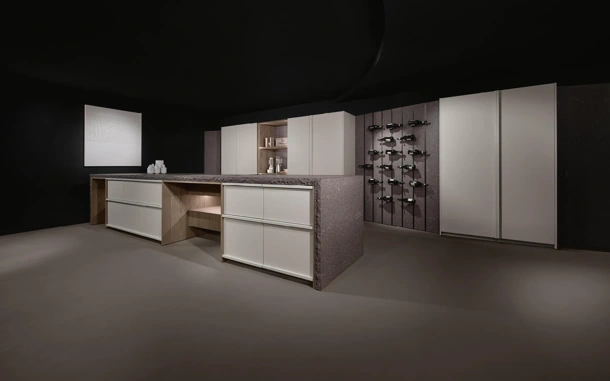 Cucina Design Arena Mass + K table con penisola di Maistri