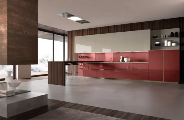 Cucina Design con penisola Mediterraneum in Vetro Laccato lucido Melograno di Scic