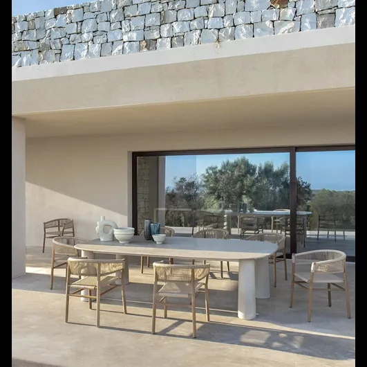 Tavolo in pietra Bold di Ethimo