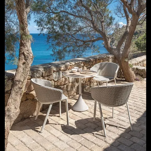 Tavolo Concreto in Teak con base in cemento di Ethimo