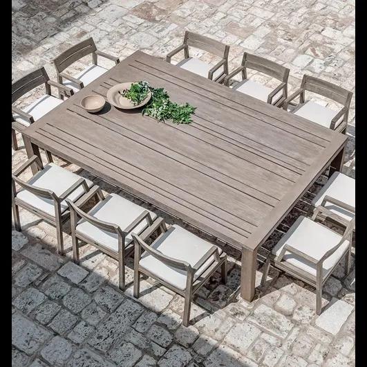 Poltroncina e Tavolo Costes in Teak di Ethimo
