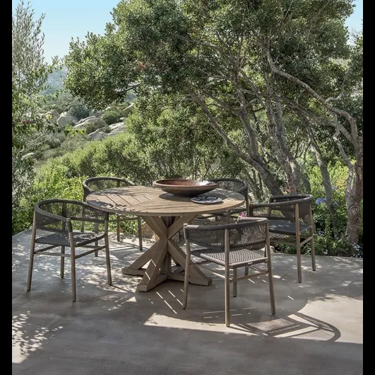 Tavolo rotondo in Teak Cronos di Ethimo