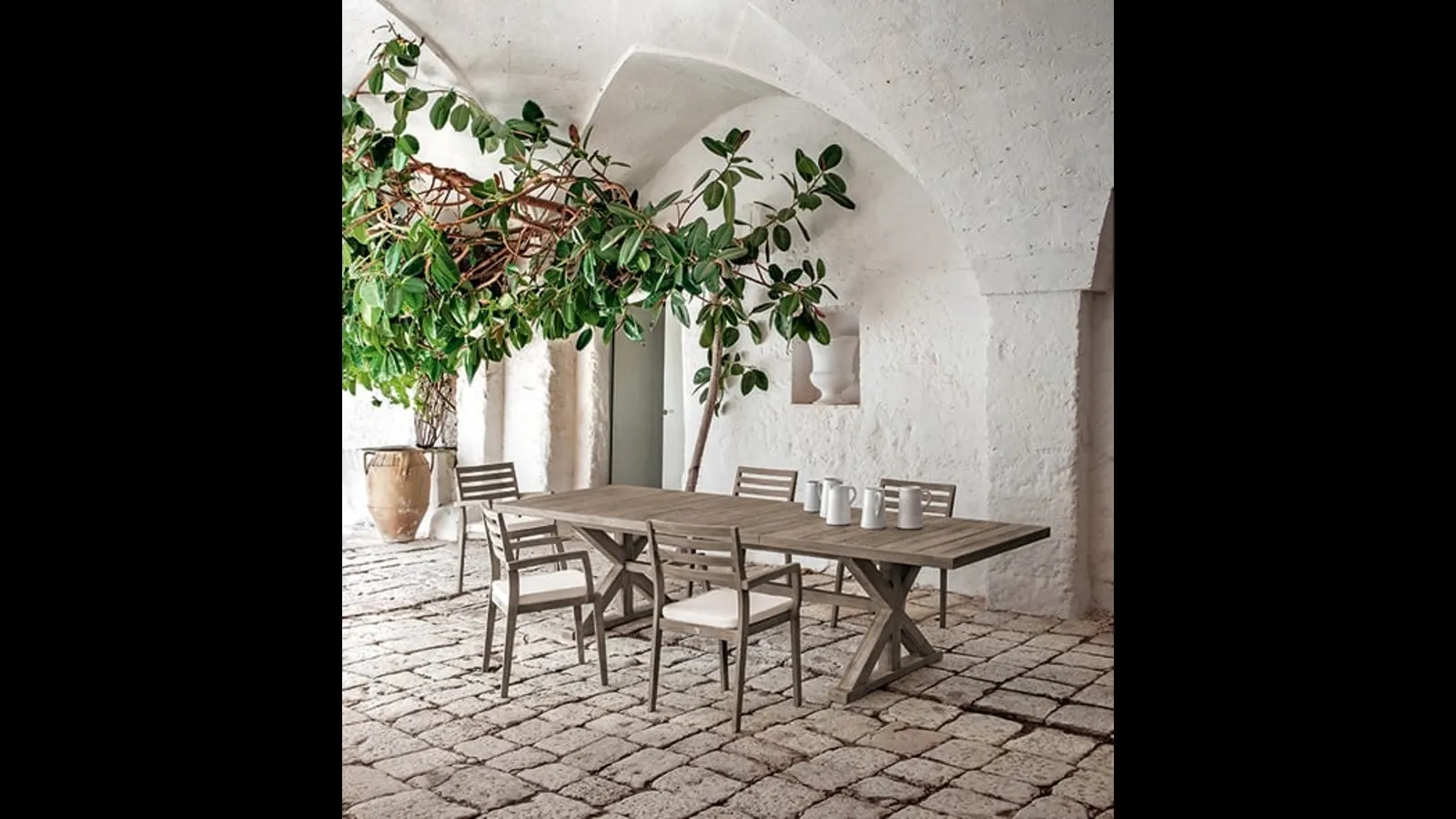 Tavolo rettangolare in Teak Cronos di Ethimo