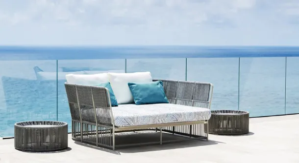 Divano Daybed in fibra sintetica e alluminio Tibidabo di Varaschin