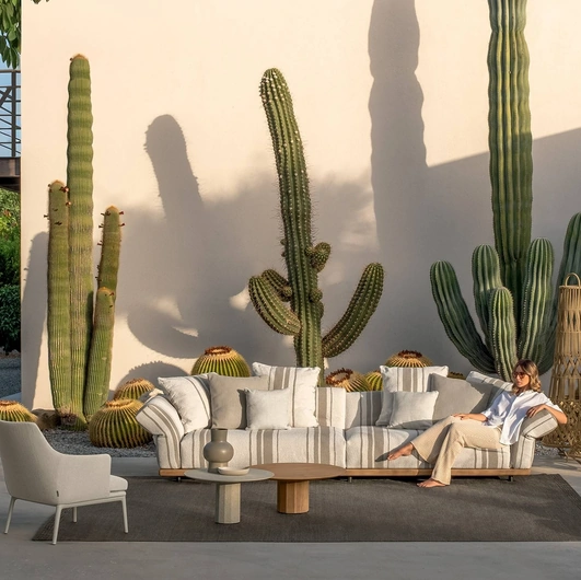 Divano Elton in tessuto imbottito di Talenti