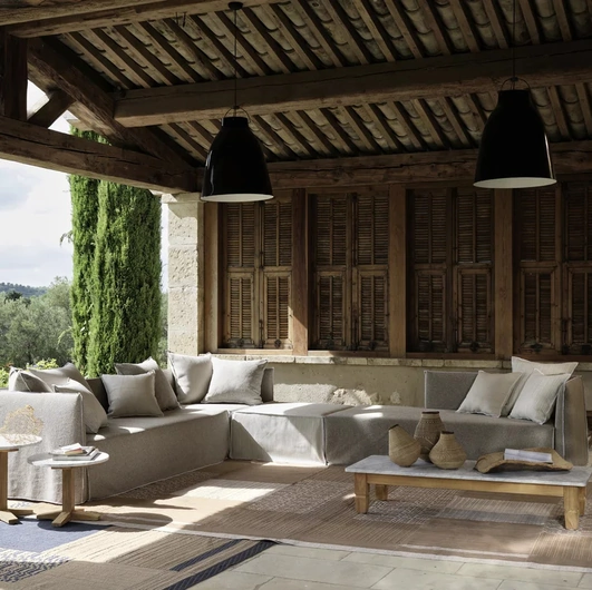 Divano Ghost Out di Gervasoni