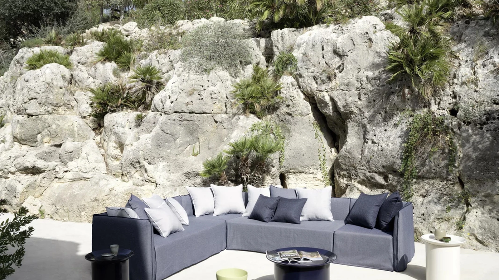 Divano Ghost Out di Gervasoni