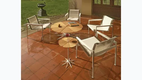 Tavolino Petal® Coffee Table di Knoll